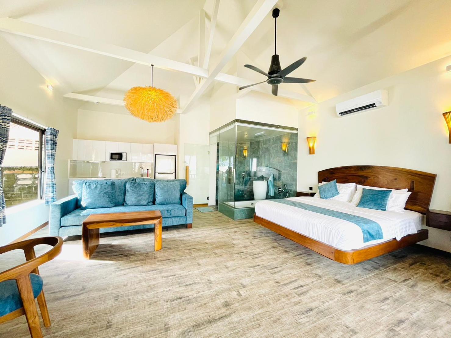 Absolute Beachfront Villas Baan Tai Rum bild